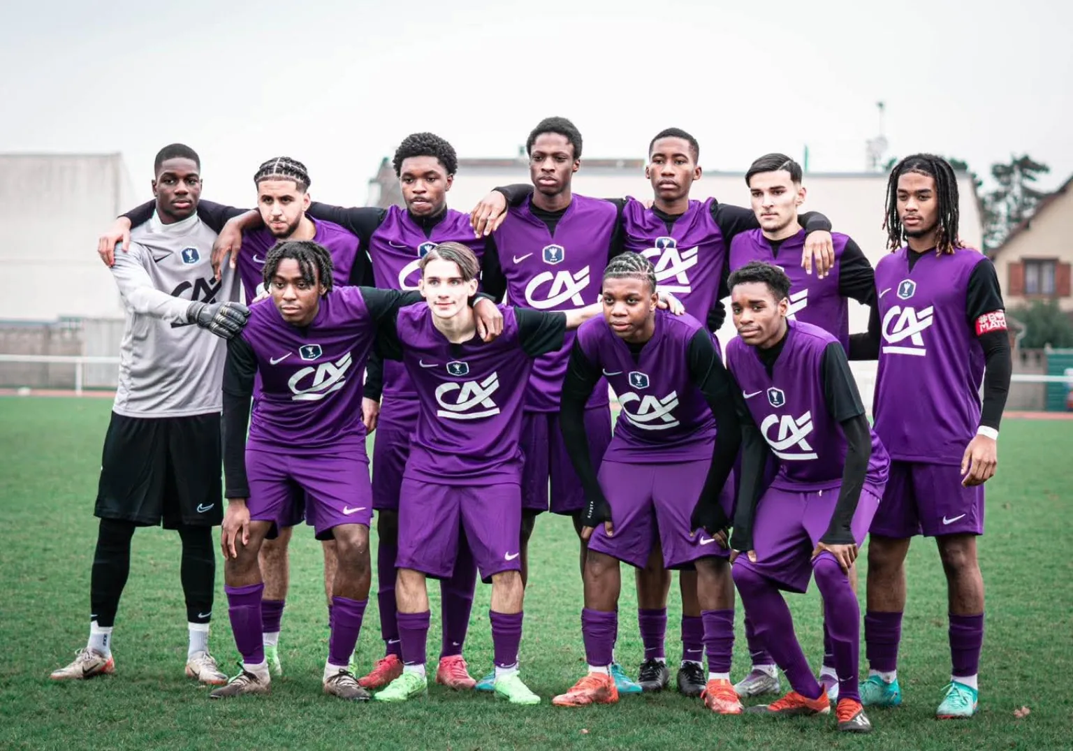 Équipe de jeunes du HAC posant avant un match